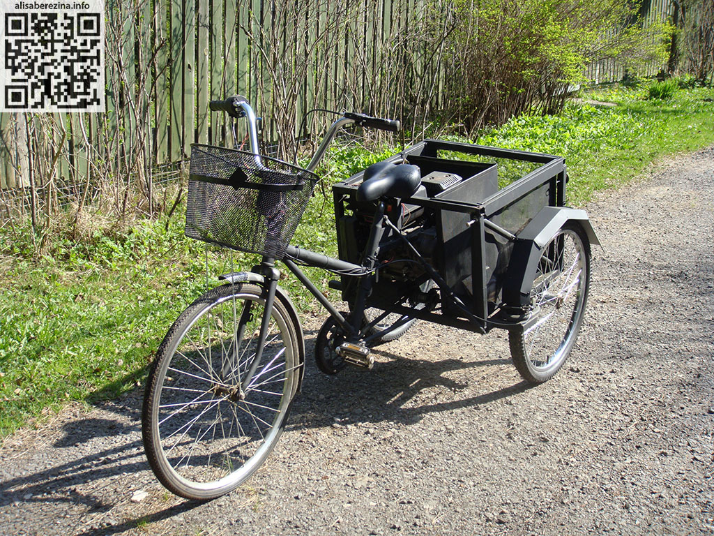 Трёхколёсный велосипед с мотором 25.04.2023 Tricycle with a motor in action